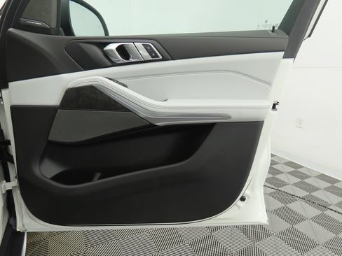 Used 2026 BMW X5 xDrive40i w/ Climate Comfort Package AWD/4WD image 27
