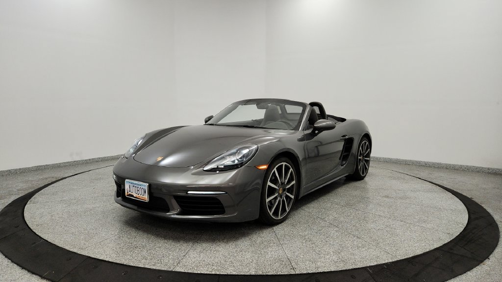 Used 2017 Porsche 718 Boxster RWD image 9