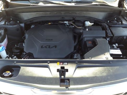 Used 2022 Kia Telluride SX w/ SX Prestige Package image 35