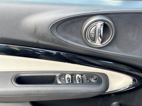 Used 2016 MINI Cooper Clubman S image 19