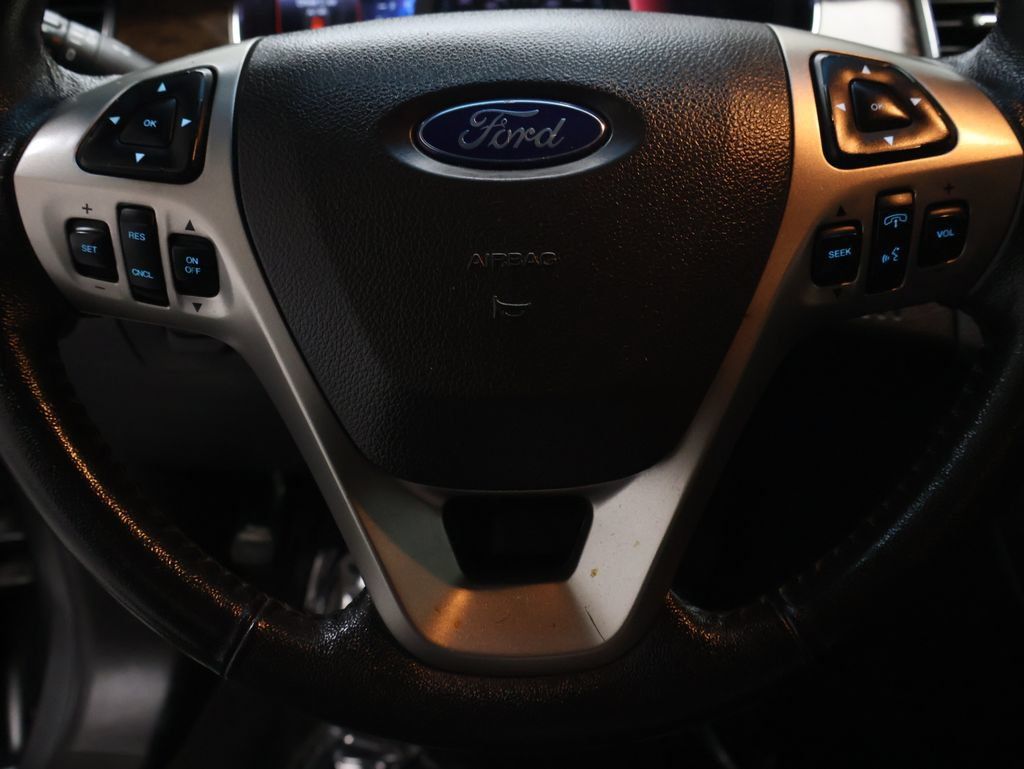 Used 2019 Ford Taurus Limited FWD image 17