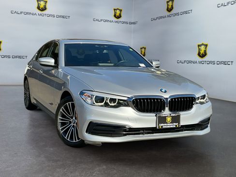 Used 2019 BMW 530i w/ Convenience Package image 3