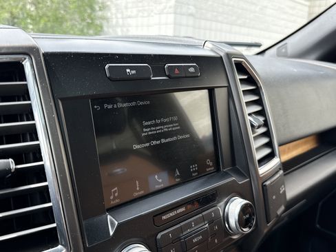 Used 2016 Ford F150 Limited AWD/4WD image 23