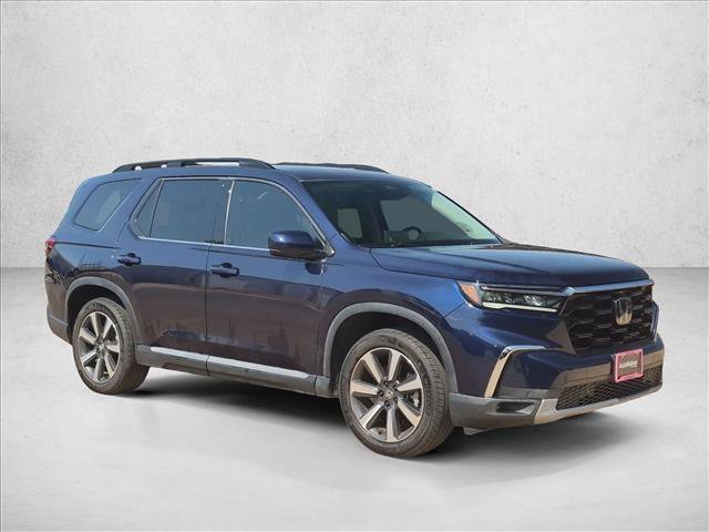 Used 2024 Honda Pilot Touring image 3