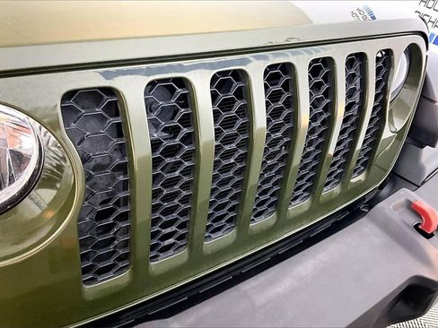 Used 2021 Jeep Gladiator Sport image 23