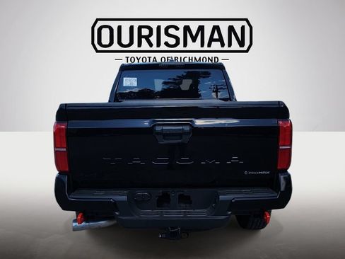 Used 2025 Toyota Tacoma TRD Sport AWD/4WD image 6