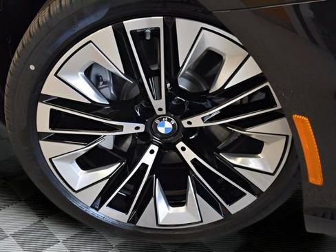 New 2026 BMW 530i xDrive w/ Premium Package AWD/4WD image 30