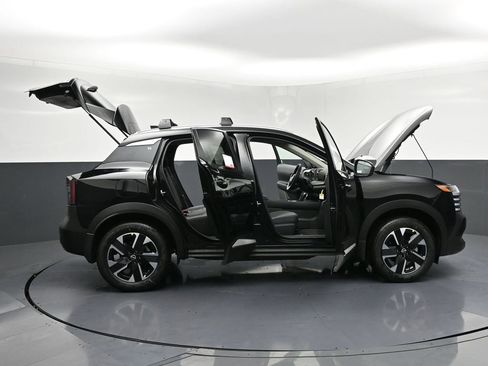 New 2026 Nissan Kicks SV w/ Cold Weather Package AWD/4WD image 32