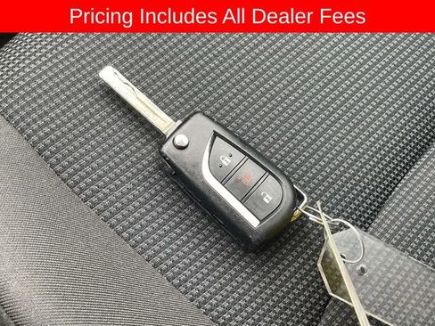 Used 2024 Toyota RAV4 LE FWD image 31