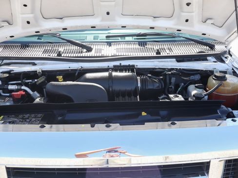 Used 2015 Ford E-450 and Econoline 450 Super Duty RWD image 14