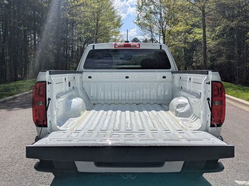 Used 2020 Chevrolet Colorado LT w/ Safety Package image 11