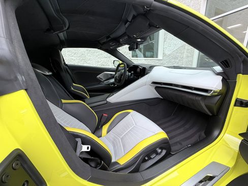 Used 2021 Chevrolet Corvette Stingray Premium Cpe w/ Z51 Performance Package RWD image 47