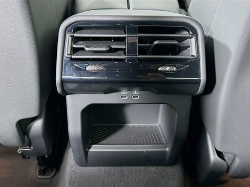 Used 2025 BMW 530i w/ M Sport Package image 25