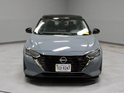 Used 2025 Nissan Sentra SR w/ SR Premium Package FWD image 5