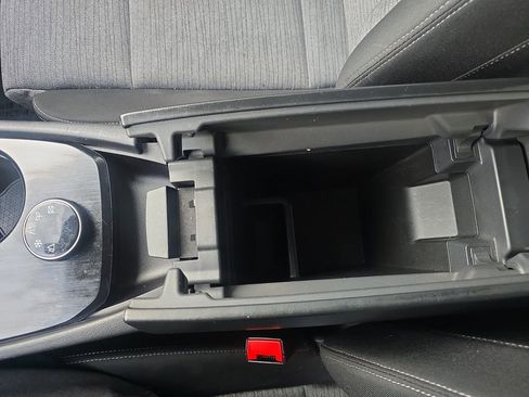 Used 2023 Nissan Rogue SV image 23