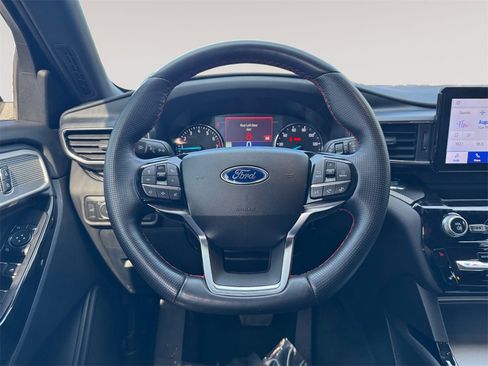 Used 2022 Ford Explorer ST-Line w/ Class IV Trailer Tow Package image 12