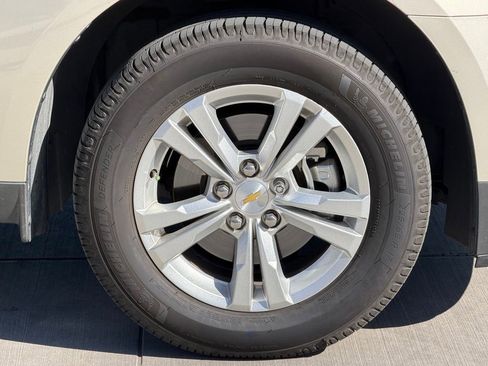 Used 2015 Chevrolet Equinox LS FWD image 4