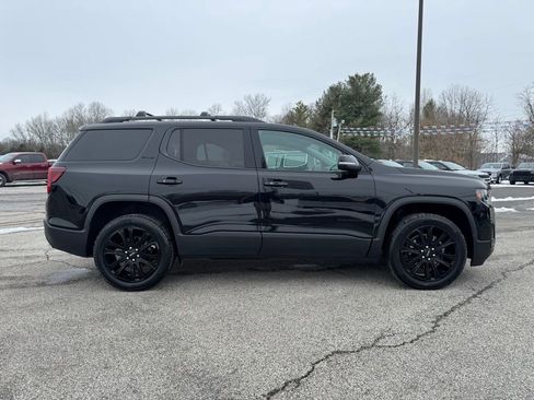 Used 2023 GMC Acadia SLE w/ Driver Convenience Package image 9