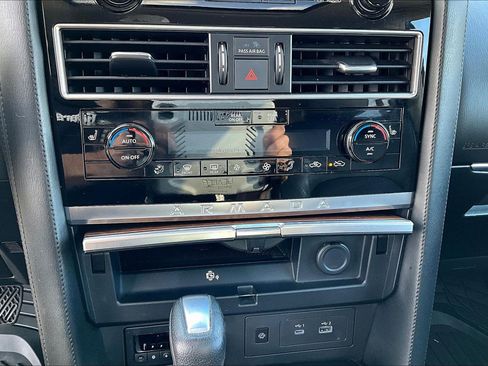 Used 2021 Nissan Armada SL w/ Captain's Chairs Package image 16