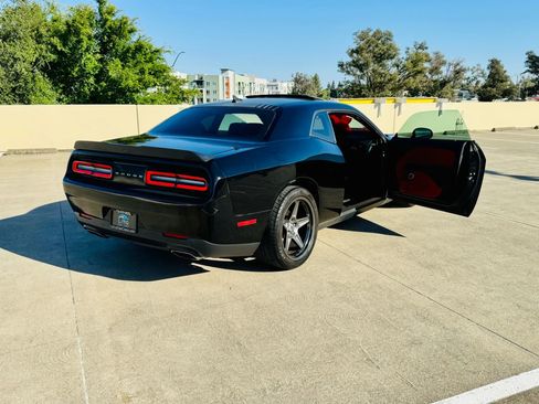 Used 2016 Dodge Challenger R/T Plus image 46