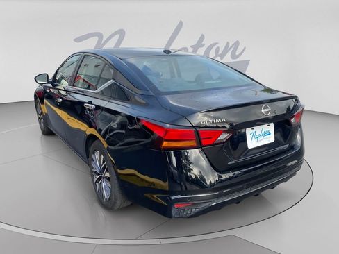 Used 2024 Nissan Altima 2.5 SV FWD image 7