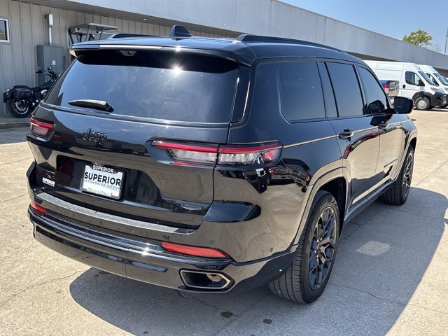 Used 2023 Jeep Grand Cherokee L Summit AWD/4WD image 3