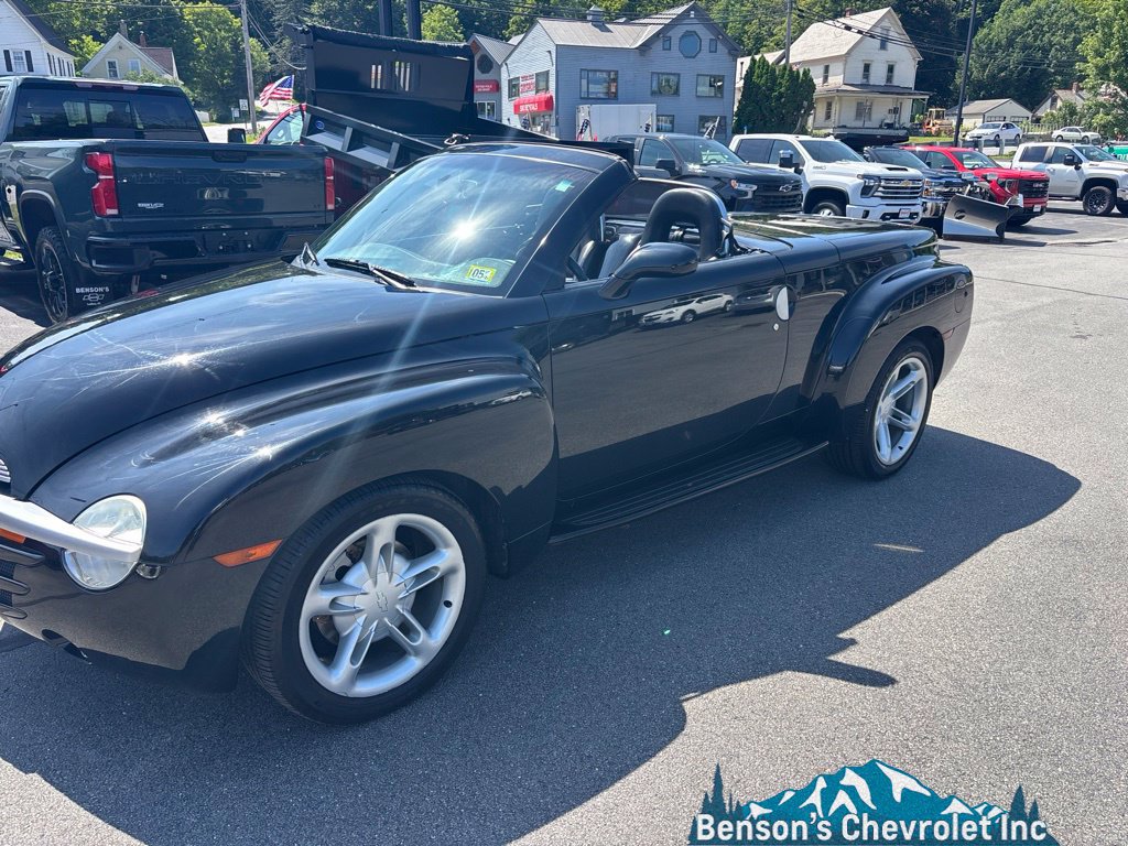 Used 2004 Chevrolet SSR w/ Preferred Equipment Group RWD image 21