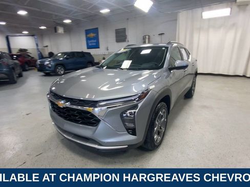 Certified 2024 Chevrolet Trax LT FWD image 5