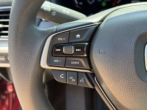 Used 2019 Honda Accord LX image 25