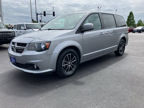 Used 2019 Dodge Grand Caravan GT w/ Safety Sphere Group FWD image 2