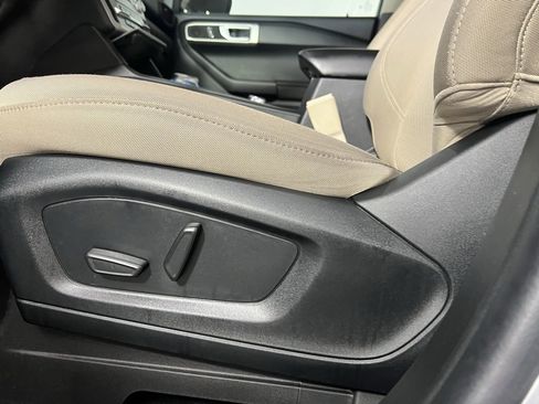 Used 2023 Ford Explorer 4WD image 23