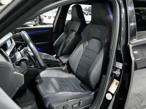 Used 2023 Volkswagen Golf 20th Anniversary Edition image 10