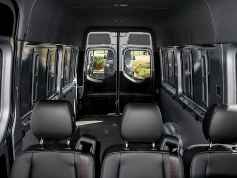 New 2025 Mercedes-Benz Sprinter 2500 image 22