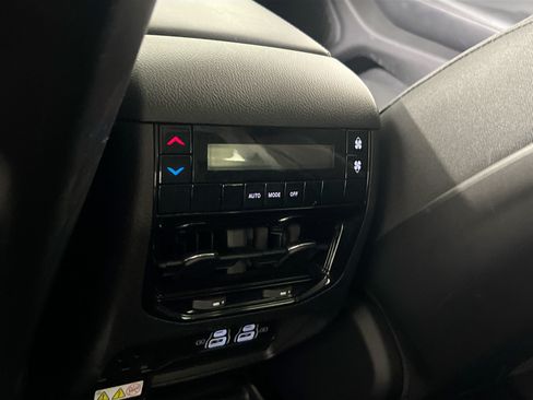 Used 2023 Jeep Grand Cherokee L Laredo w/ Luxury Tech Group I AWD/4WD image 25