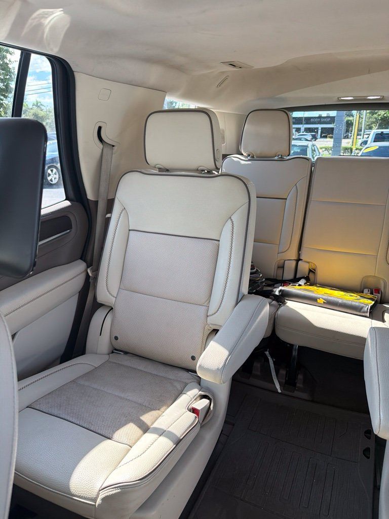 Used 2021 GMC Yukon Denali w/ Denali Premium Package RWD image 11