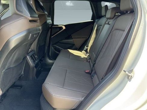 Used 2025 BMW X3 xDrive30i w/ Premium Package image 12