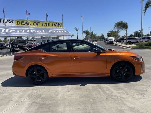 Used 2024 Nissan Sentra SR FWD image 9