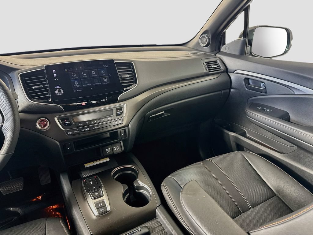 Used 2023 Honda Passport TrailSport image 25