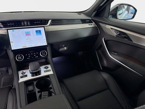 Used 2026 Jaguar F-PACE R-Dynamic S image 26