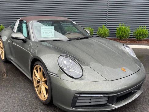 Certified 2023 Porsche 911 Targa 4S AWD/4WD image 2