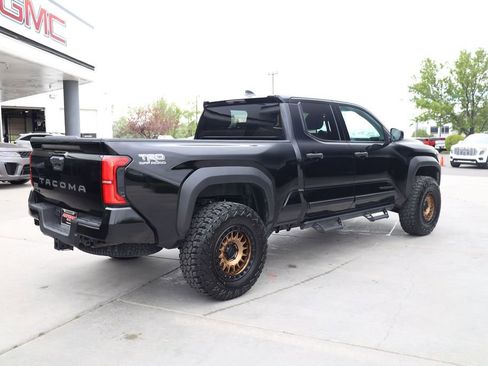 Used 2025 Toyota Tacoma TRD Off-Road AWD/4WD image 6