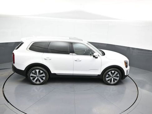 Certified 2022 Kia Telluride EX w/ EX Premium Package AWD/4WD image 40