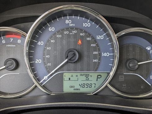 Used 2015 Toyota Corolla LE image 11