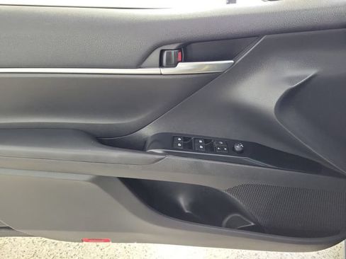 Used 2020 Toyota Camry SE w/ Convenience Package FWD image 21