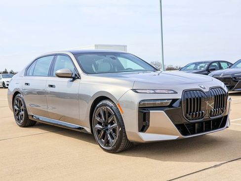 New 2026 BMW 760i xDrive image 3