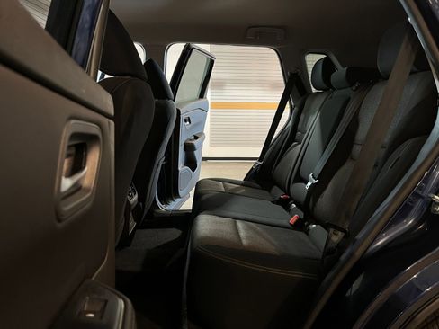 Used 2025 Nissan Rogue SV image 27