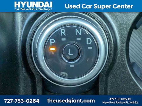 Used 2025 Ford Explorer Active RWD image 33