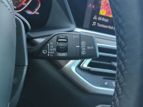 Used 2022 BMW X5 xDrive40i w/ Premium Package AWD/4WD image 26