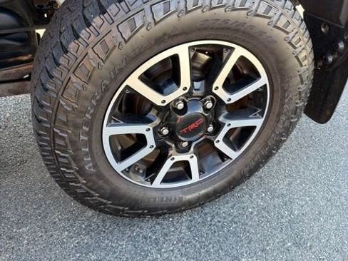 Used 2017 Toyota Tundra Limited w/ TRD Off Road Package AWD/4WD image 9