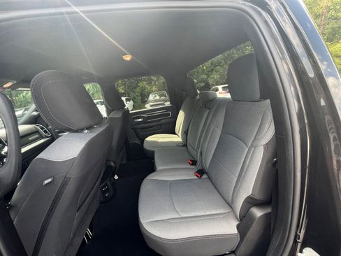 Used 2024 RAM 2500 Big Horn w/ Bed Utility Group image 22